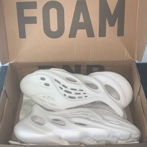 Adidas Yeezy Foam RNNR Ararat